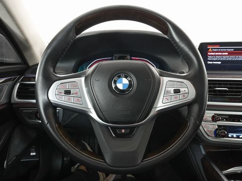 Used 2022 BMW 750i xDrive 750i xDrive image 18