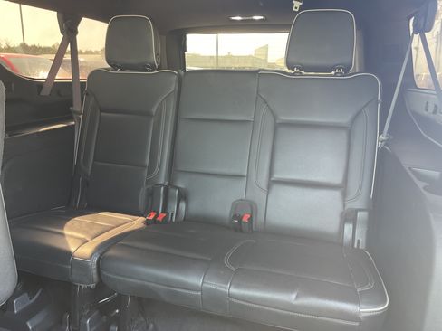 Used 2021 GMC Yukon XL SLT w/ SLT Luxury Plus Package RWD image 41