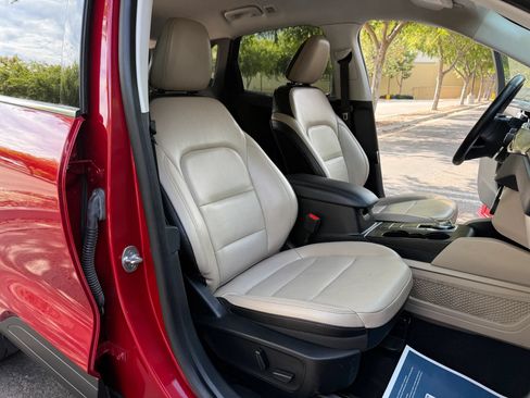 Used 2021 Ford Escape Titanium FWD image 14