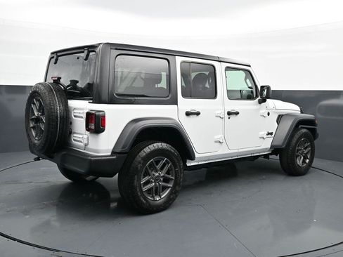 Used 2025 Jeep Wrangler Unlimited Sport AWD/4WD image 7
