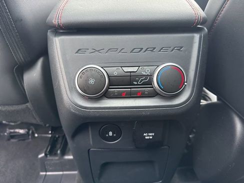 Used 2025 Ford Explorer ST-Line w/ Premium Package image 13