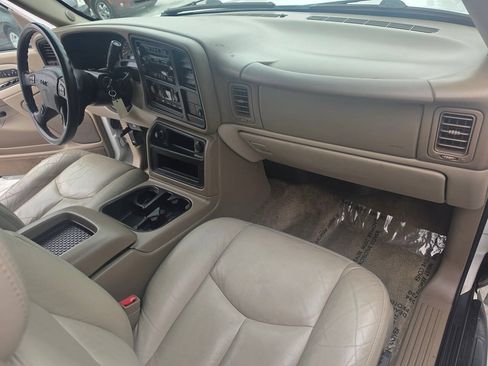 Used 2003 GMC Yukon XL SLT w/ 1SD Preferred Equipment Group RWD image 37