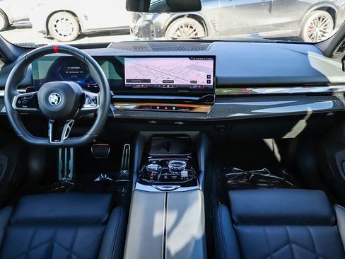 Used 2025 BMW i5 M60 w/ Executive Package image 12