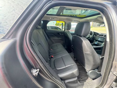Used 2018 Jaguar F-PACE Premium AWD/4WD image 17