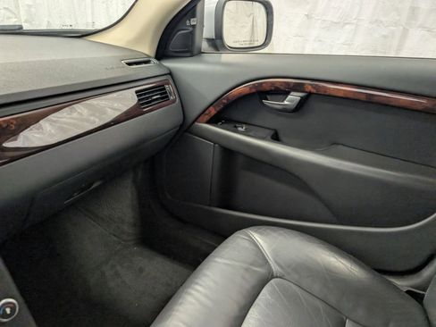 Used 2008 Volvo XC70 3.2 image 23