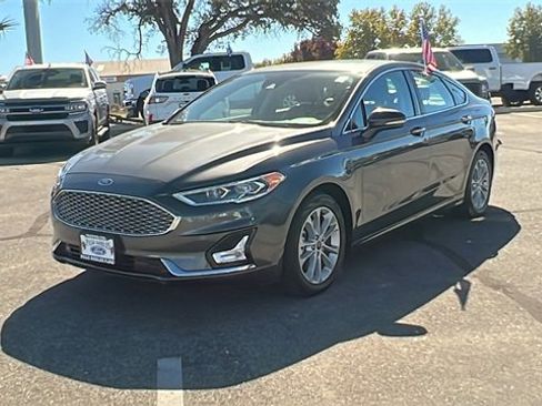 Used 2020 Ford Fusion Energi Titanium image 7
