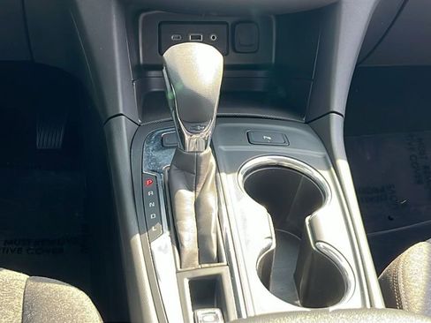 Used 2023 Chevrolet Equinox LT AWD/4WD image 22