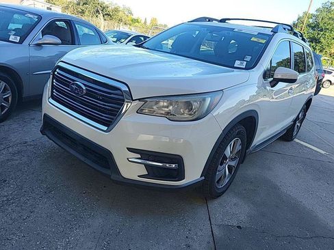 Used 2019 Subaru Ascent Premium w/ Popular Package #2 AWD/4WD image 2