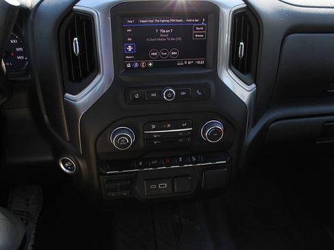 Used 2024 Chevrolet Silverado 2500 Custom w/ Custom Convenience Package AWD/4WD image 15