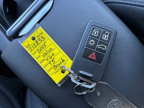 Used 2015 Volvo V60 T5 AWD/4WD image 27