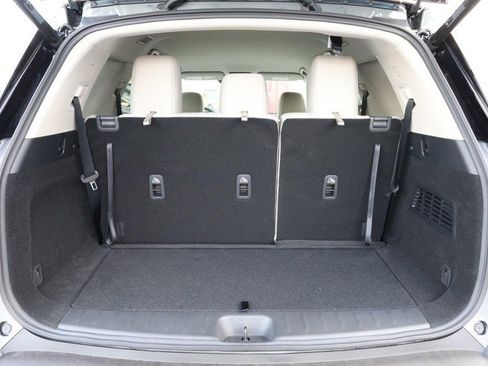 New 2025 Nissan Pathfinder SV image 7