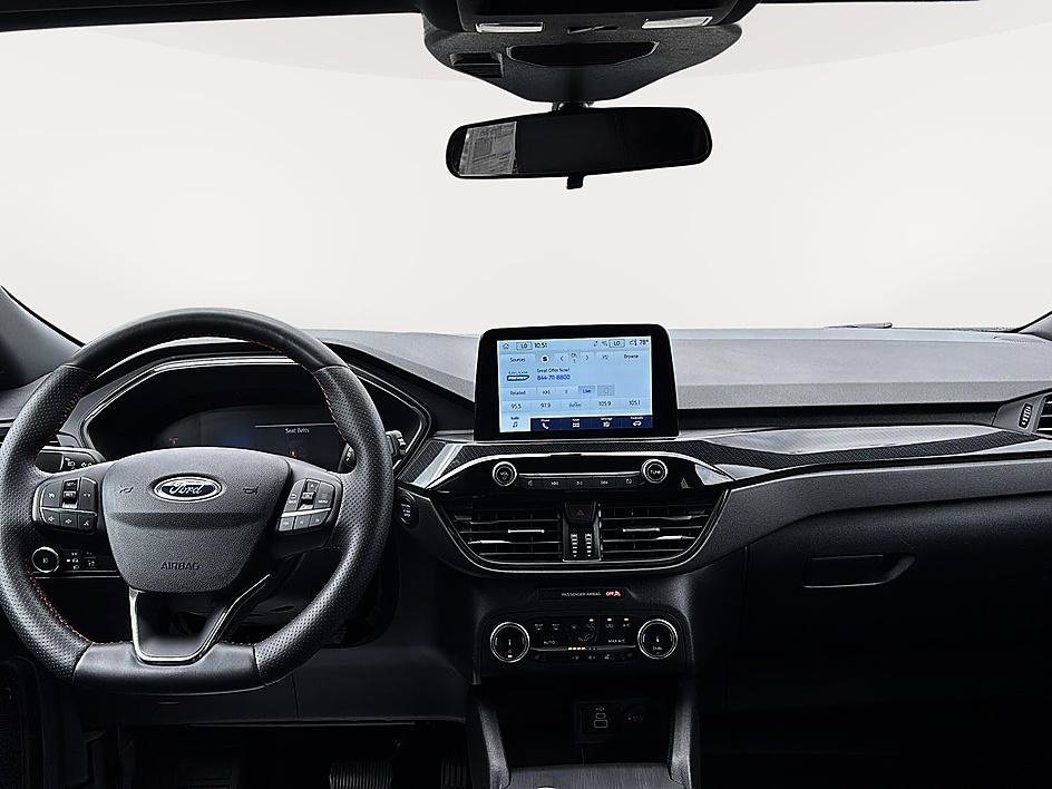 Used 2025 Ford Escape ST-Line Select AWD/4WD image 3