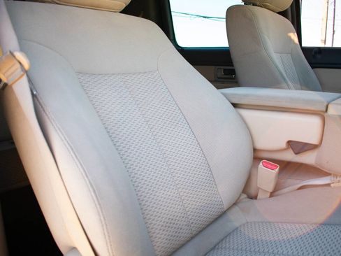 Used 2011 Ford F150 XLT w/ XLT Chrome Pkg image 31