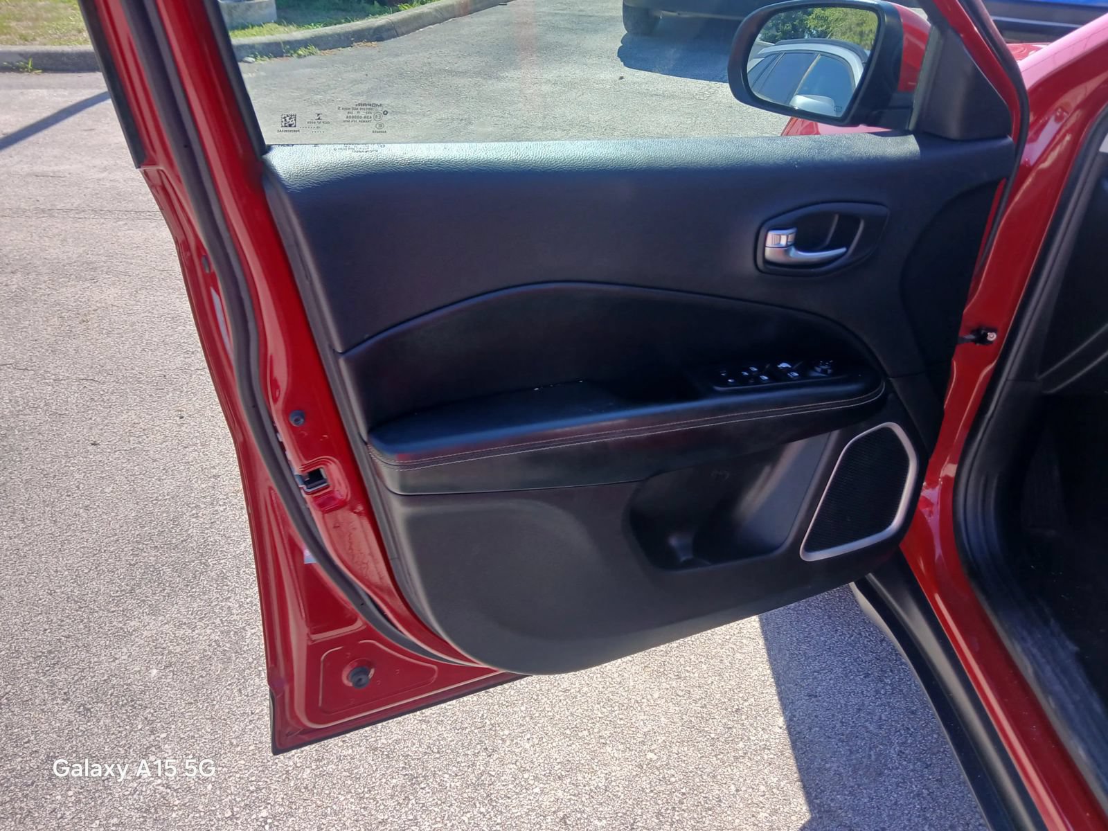 Used 2020 Jeep Compass Latitude w/ Popular Equipment Group FWD image 10