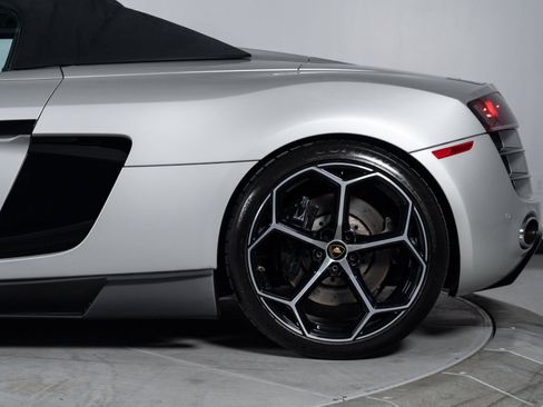 Used 2012 Audi R8 V10 AWD/4WD image 22
