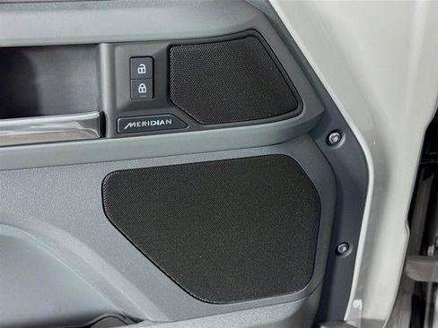 New 2026 Land Rover Defender 110 S image 21