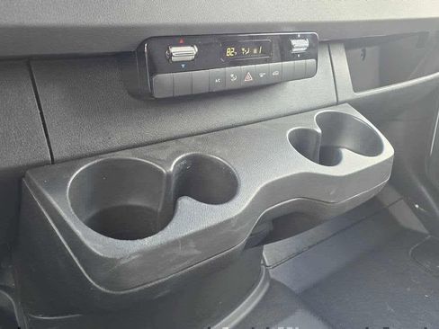 Used 2025 Mercedes-Benz Sprinter 2500 image 36