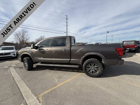 Used 2017 Nissan Titan Platinum Reserve image 8