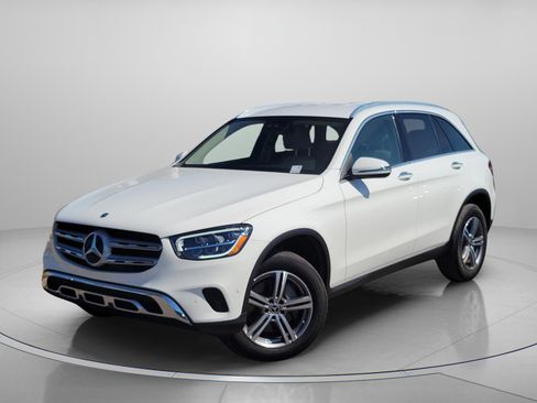 Used 2022 Mercedes-Benz GLC 300 image 2