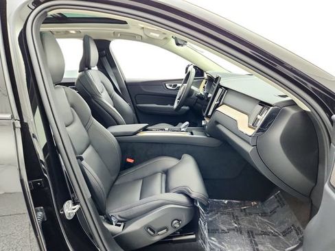 New 2026 Volvo XC60 B5 Ultra w/ Protection Package Premier AWD/4WD image 18