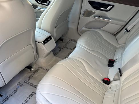 Certified 2023 Mercedes-Benz EQE 500 4MATIC Sedan image 11