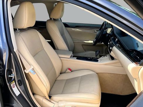 Used 2015 Lexus ES 350 w/ Premium Package FWD image 9