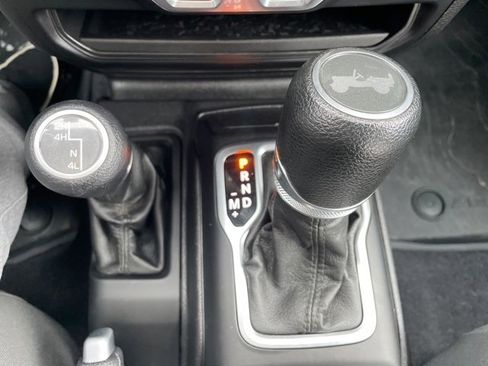 Used 2020 Jeep Wrangler Unlimited Sport S image 28