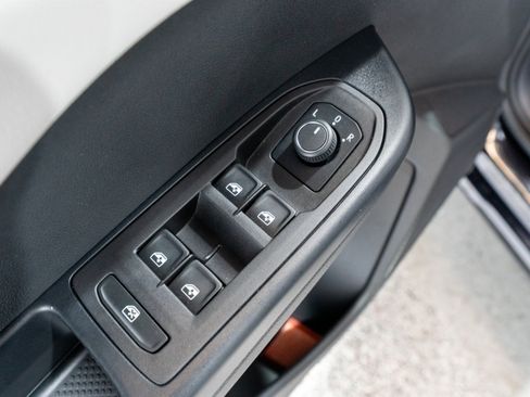 Used 2025 Volkswagen Taos S FWD image 14