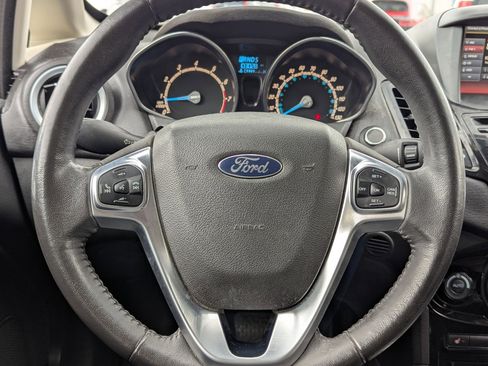 Used 2015 Ford Fiesta Titanium image 19