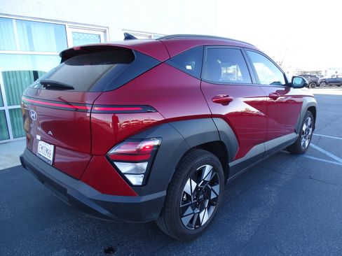 Used 2025 Hyundai Kona SEL image 4