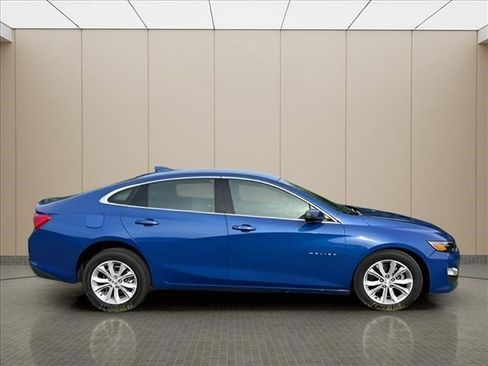 Used 2023 Chevrolet Malibu LT FWD image 13