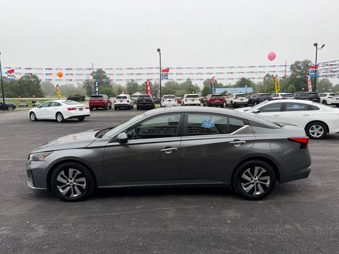 Used 2023 Nissan Altima 2.5 S FWD image 7