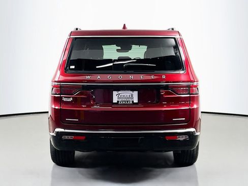 Used 2023 Jeep Wagoneer Series II AWD/4WD image 6