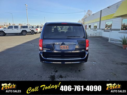 Used 2016 Dodge Grand Caravan SE w/ Quick Order Package 29E SE image 3