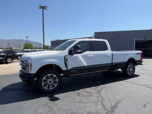 Used 2025 Ford F350 King Ranch AWD/4WD image 3