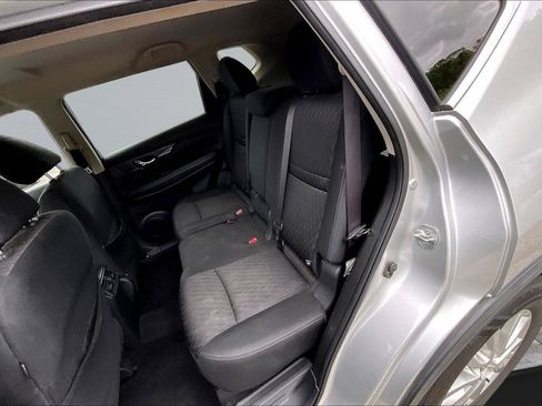 Used 2020 Nissan Rogue SV FWD image 26