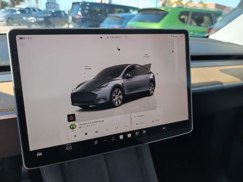 Used 2023 Tesla Model Y Long Range image 12