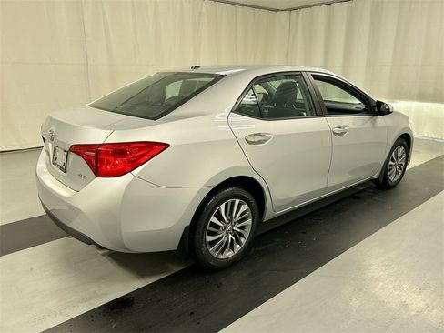 Used 2018 Toyota Corolla L image 2