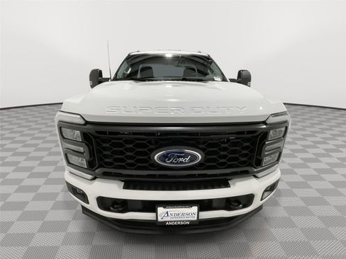 Used 2025 Ford F250 XL w/ STX Appearance Package image 4