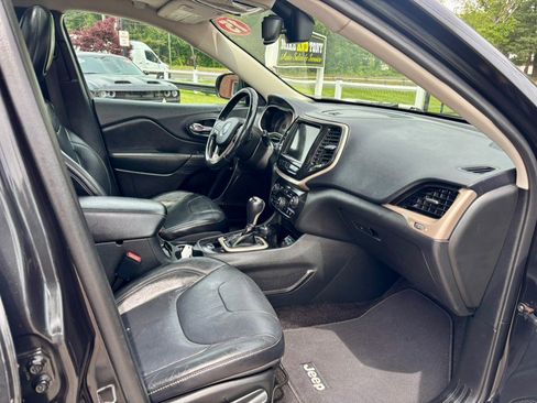 Used 2015 Jeep Cherokee Limited AWD/4WD image 13