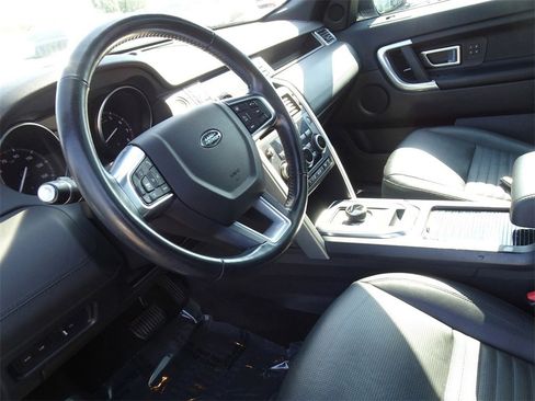 Used 2019 Land Rover Discovery Sport HSE Luxury image 13