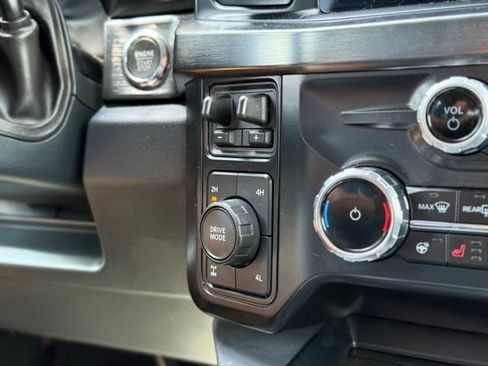 Used 2025 Ford F250 Lariat w/ Lariat Ultimate Package AWD/4WD image 28