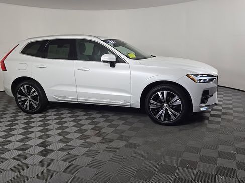 Certified 2022 Volvo XC60 B5 Inscription w/ Advanced Package image 7