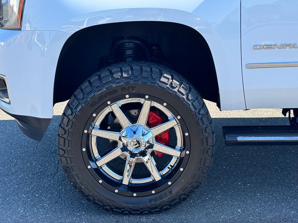 Used 2018 GMC Yukon XL Denali w/ Open Road Package AWD/4WD image 38