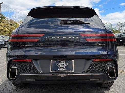 Used 2023 Genesis GV70 2.5T AWD/4WD image 9
