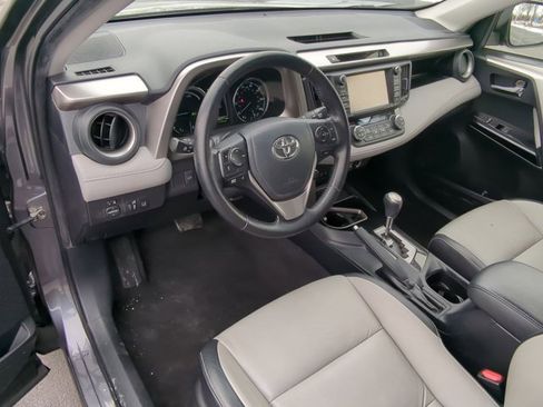 Certified 2016 Toyota RAV4 Limited image 9