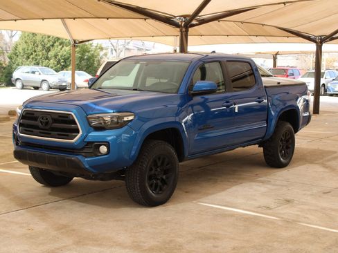 Used 2016 Toyota Tacoma SR5 image 4