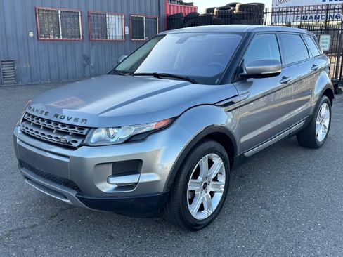 Used 2013 Land Rover Range Rover Evoque Pure w/ Climate Comfort Pkg AWD/4WD image 5