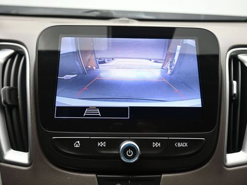 Used 2022 Chevrolet Malibu LT FWD image 17