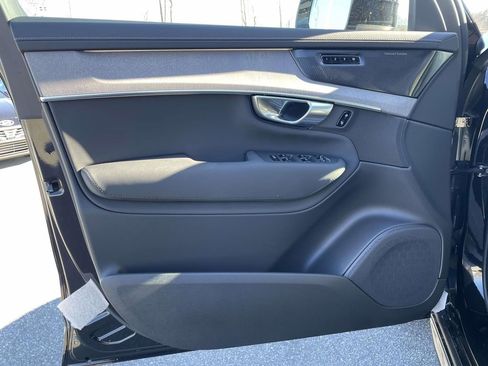 New 2026 Volvo XC90 T8 Ultra image 6